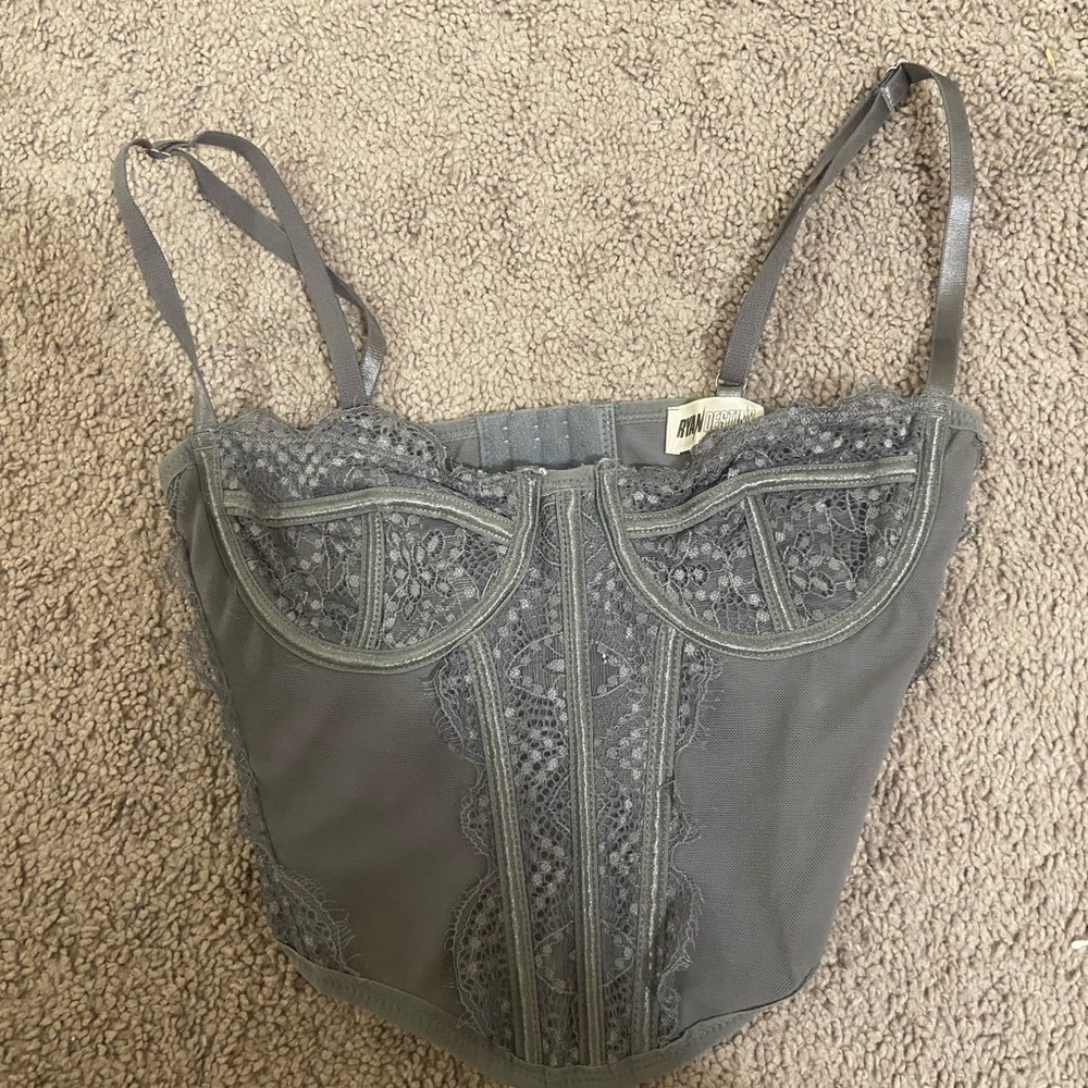 PacSun Gray Lace Crop Top